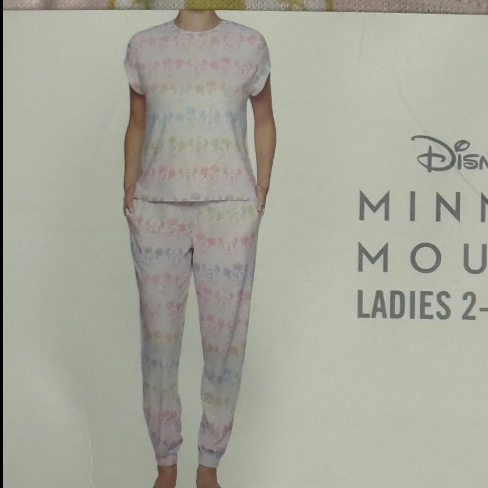 Disney Minnie Mouse Pajama Set - Picture 2 of 3